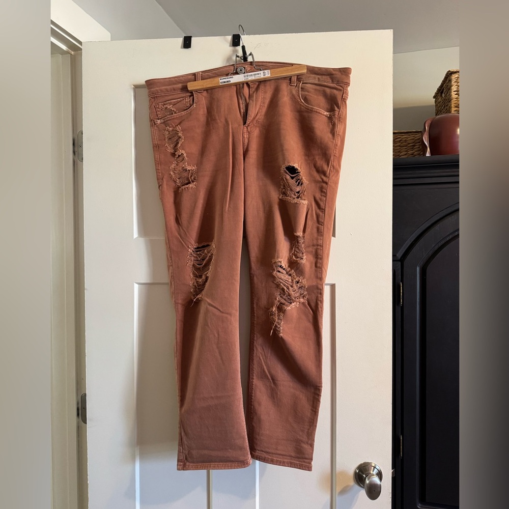 Boyfriend distressed straight leg jeans